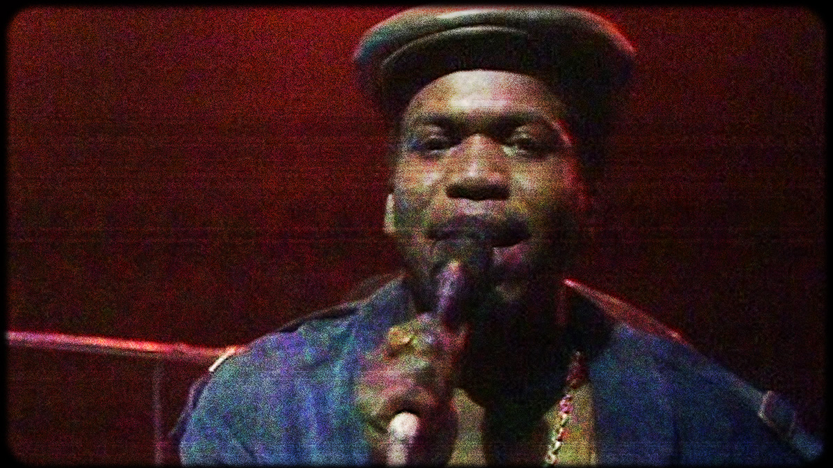 Screencap of Barrington Levy at the BBC.